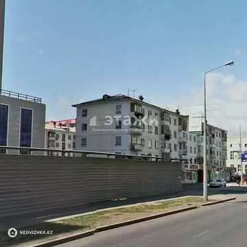 2-комнатная квартира, этаж 3 из 5, 46 м²