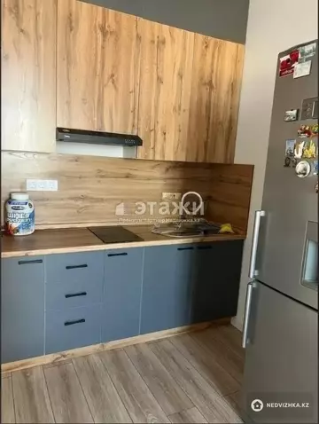 2-комнатная квартира, этаж 9 из 17, 42 м²