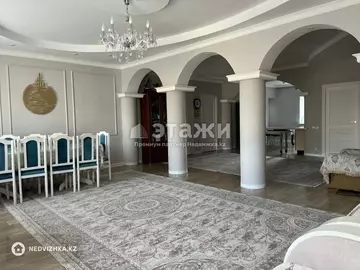 4-комнатная квартира, этаж 4 из 5, 130 м²
