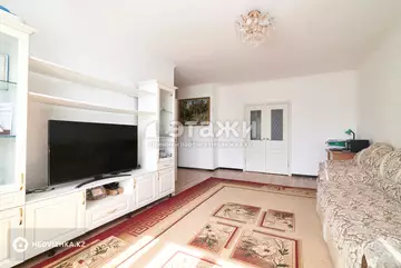 2-комнатная квартира, этаж 9 из 9, 70 м²