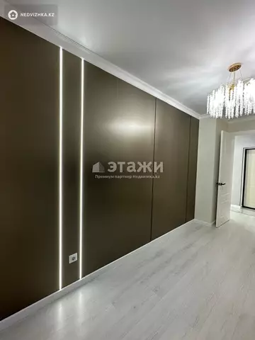 2-комнатная квартира, этаж 5 из 14, 60 м²