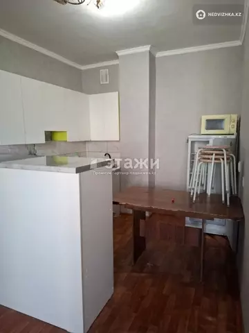 1-комнатная квартира, этаж 3 из 12, 42 м²