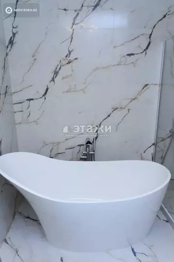 2-комнатная квартира, этаж 4 из 6, 86 м²