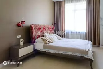 2-комнатная квартира, этаж 4 из 6, 86 м²