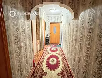 5-комнатная квартира, этаж 5 из 5, 107 м²
