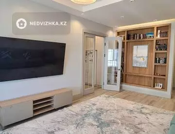 4-комнатная квартира, этаж 4 из 8, 148 м²