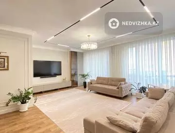4-комнатная квартира, этаж 2 из 11, 158 м²