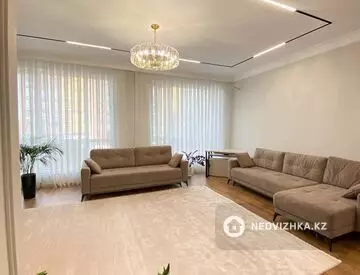 4-комнатная квартира, этаж 2 из 11, 158 м²