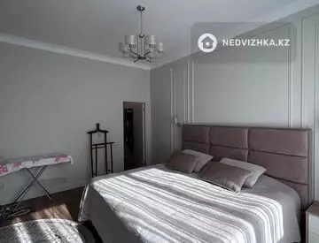 4-комнатная квартира, этаж 2 из 11, 158 м²