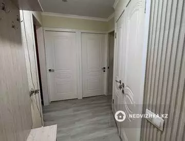 4-комнатная квартира, этаж 4 из 5, 59 м²