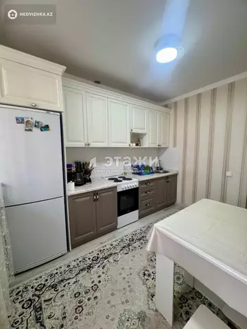 1-комнатная квартира, этаж 8 из 8, 39 м²
