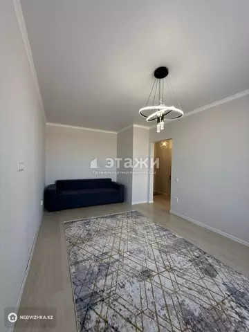 1-комнатная квартира, этаж 10 из 12, 39 м²