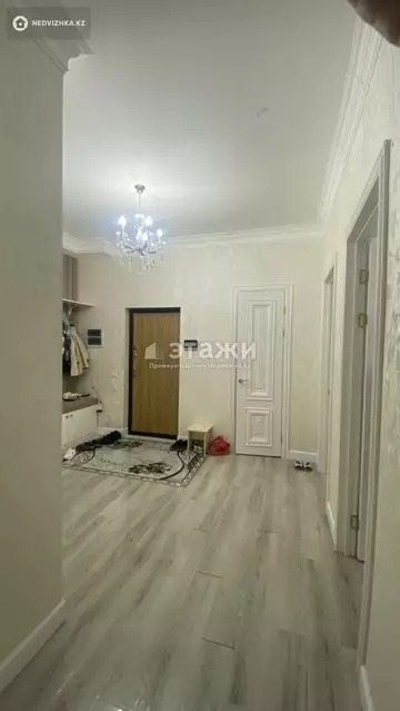 4-комнатная квартира, этаж 2 из 19, 117 м²