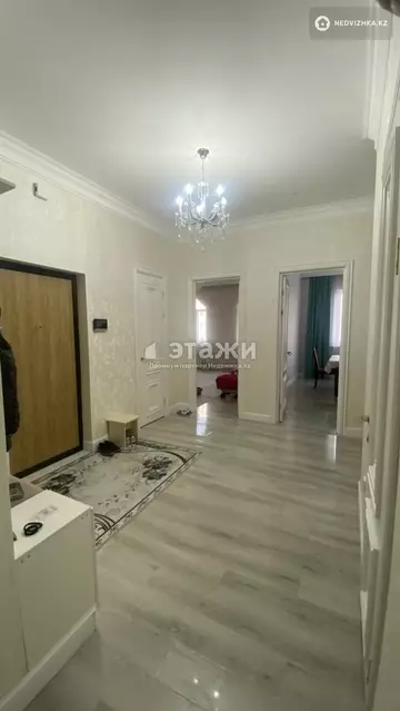 4-комнатная квартира, этаж 2 из 19, 117 м²