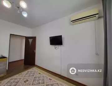 1-комнатная квартира, этаж 2 из 6, 40 м², на длительный срок