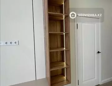 2-комнатная квартира, этаж 19 из 20, 55 м²