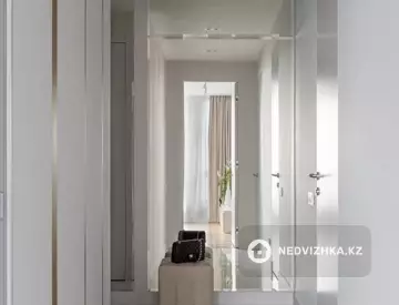 1-комнатная квартира, этаж 3 из 10, 38 м²