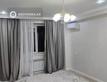 1-комнатная квартира, этаж 3 из 10, 38 м²