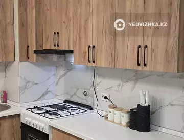1-комнатная квартира, этаж 3 из 10, 38 м²