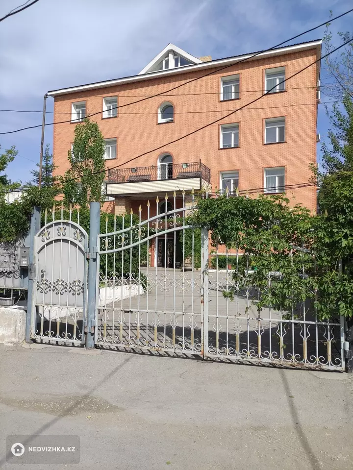 140 м², 4-комнатная квартира, этаж 1 из 4, 140 м², изображение - 1