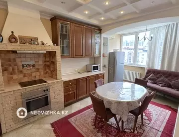 4-комнатная квартира, этаж 9 из 9, 147 м²