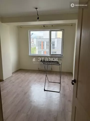 3-комнатная квартира, этаж 2 из 10, 77 м²