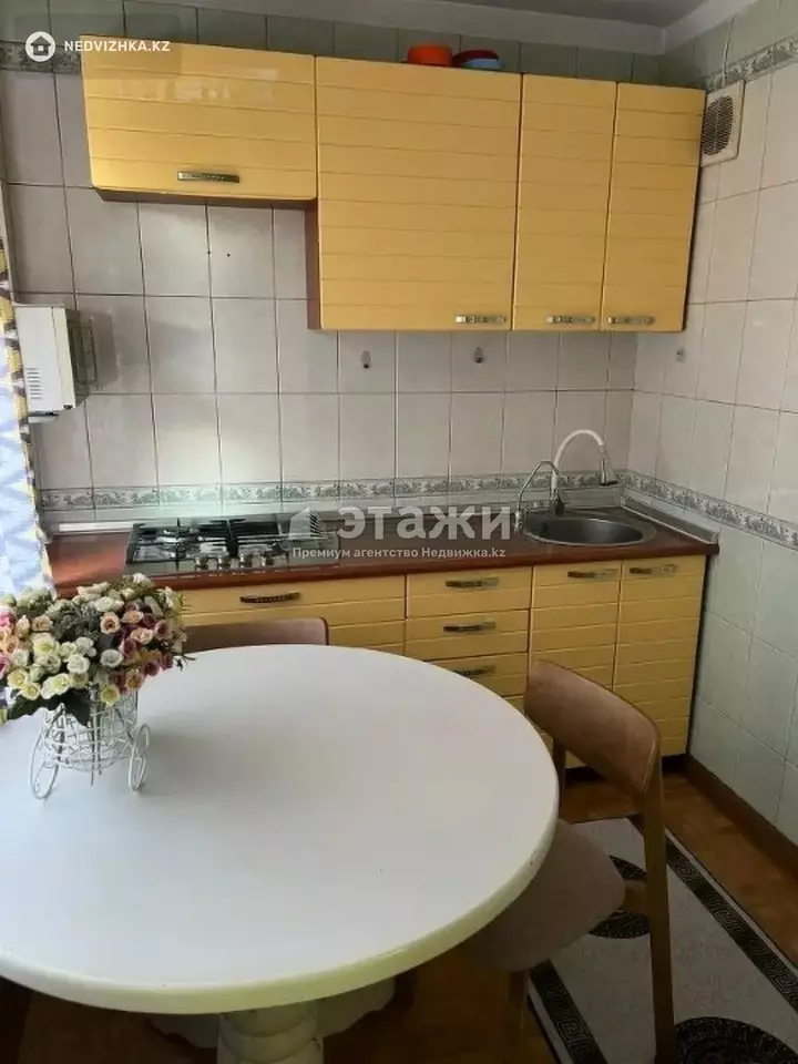 57.7 м², 3-комнатная квартира, этаж 3 из 5, 58 м², изображение - 1