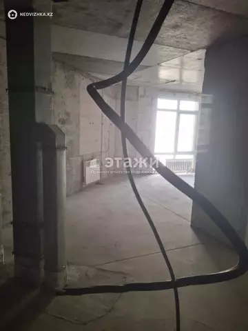 2-комнатная квартира, этаж 8 из 17, 42 м²