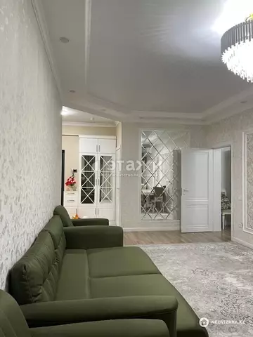 2-комнатная квартира, этаж 3 из 12, 70 м², на длительный срок