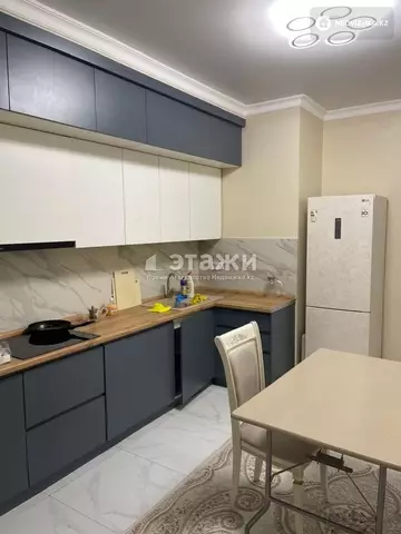 2-комнатная квартира, этаж 3 из 12, 70 м², на длительный срок