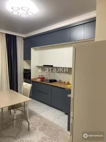 2-комнатная квартира, этаж 3 из 12, 70 м², на длительный срок
