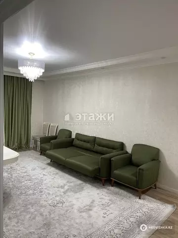 2-комнатная квартира, этаж 3 из 12, 70 м², на длительный срок