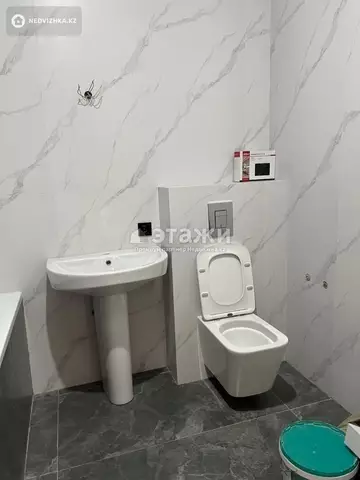 1-комнатная квартира, этаж 12 из 17, 49 м²