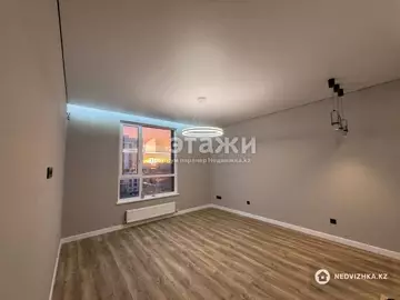 1-комнатная квартира, этаж 7 из 12, 38 м²