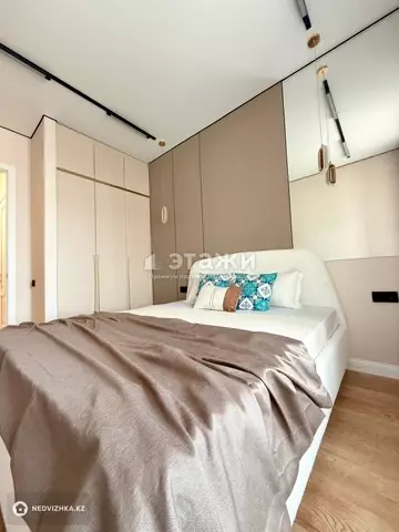 3-комнатная квартира, этаж 10 из 12, 62 м²