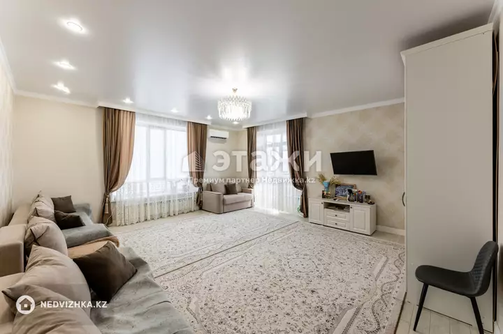 81.8 м², 2-комнатная квартира, этаж 10 из 10, 82 м², изображение - 1