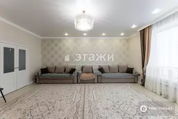 2-комнатная квартира, этаж 10 из 10, 82 м²