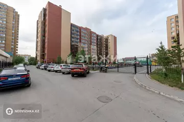 81.8 м², 2-комнатная квартира, этаж 10 из 10, 82 м², изображение - 35