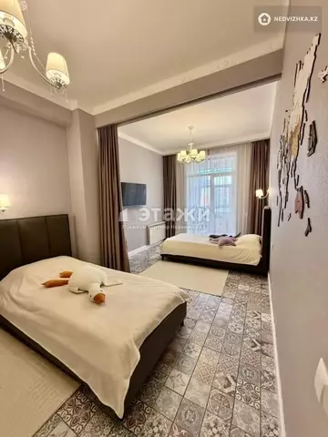 3-комнатная квартира, этаж 3 из 6, 135 м²
