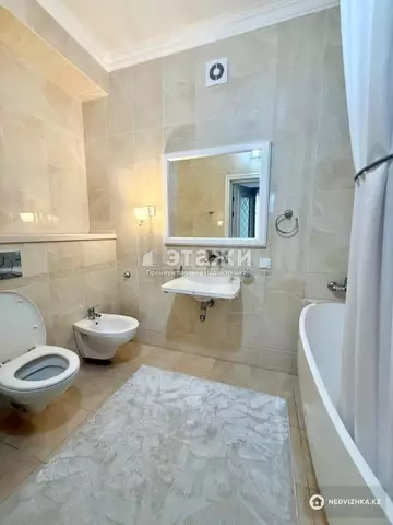 3-комнатная квартира, этаж 3 из 6, 135 м²