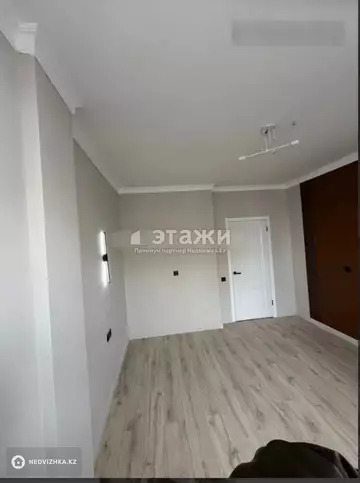2-комнатная квартира, этаж 3 из 12, 40 м²