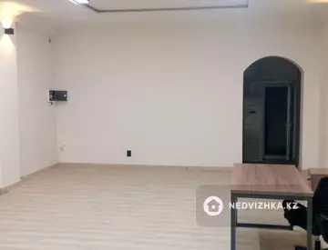 Офисное помещение, этаж 1 из 2, в административном здании, 140 м²