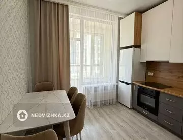 1-комнатная квартира, этаж 3 из 12, 40 м²