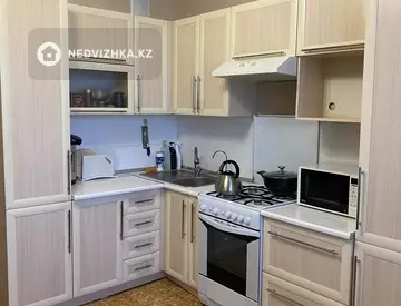 2-комнатная квартира, этаж 10 из 10, 72 м²