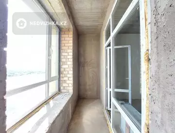 1-комнатная квартира, этаж 1 из 12, 35 м²