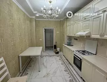 2-комнатная квартира, этаж 4 из 12, 76 м²