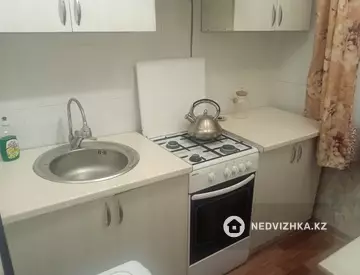 37 м², 1-комнатная квартира, этаж 1 из 5, 37 м², посуточно, изображение - 4