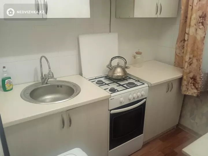 37 м², 1-комнатная квартира, этаж 1 из 5, 37 м², посуточно, изображение - 1