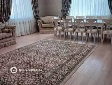 7-комнатный дом, 10 соток, 360 м²