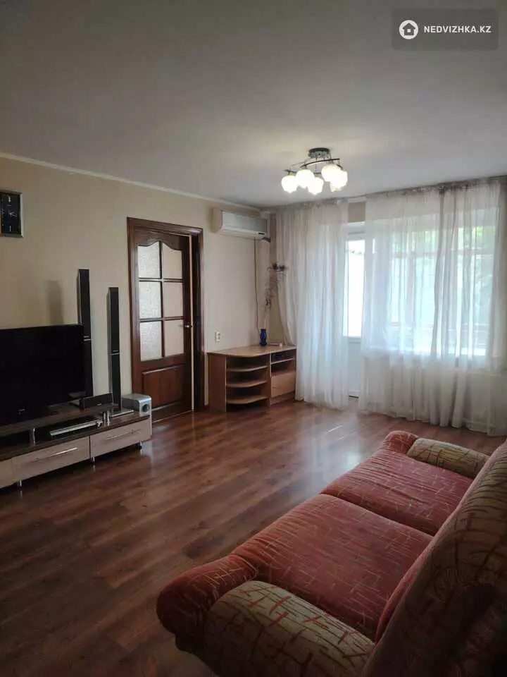 57 м², 3-комнатная квартира, этаж 3 из 9, 57 м², изображение - 1
